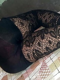 Topless korean milf is posing nude